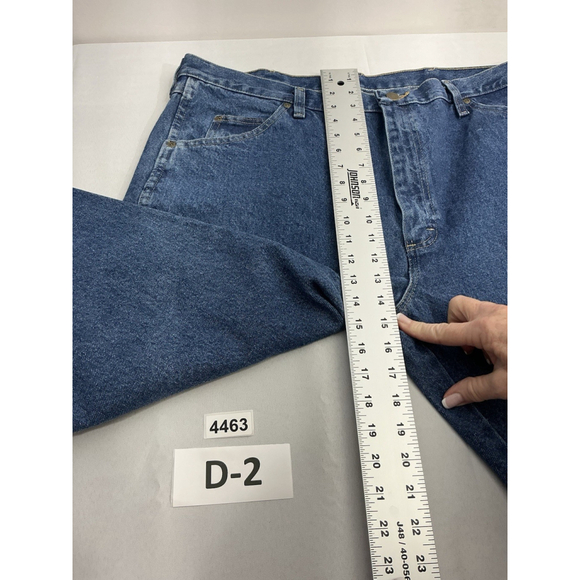 Mens Wrangler Regular Fit Blue Jeans 40x30 NWT - Picture 6 of 9